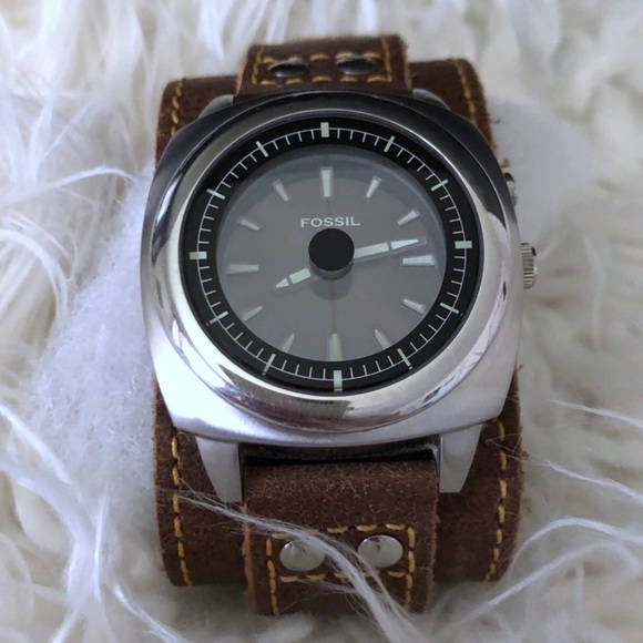 Fossil Other - FOSSIL Men’s Vintage 90s Brown Leather Cuff Watch